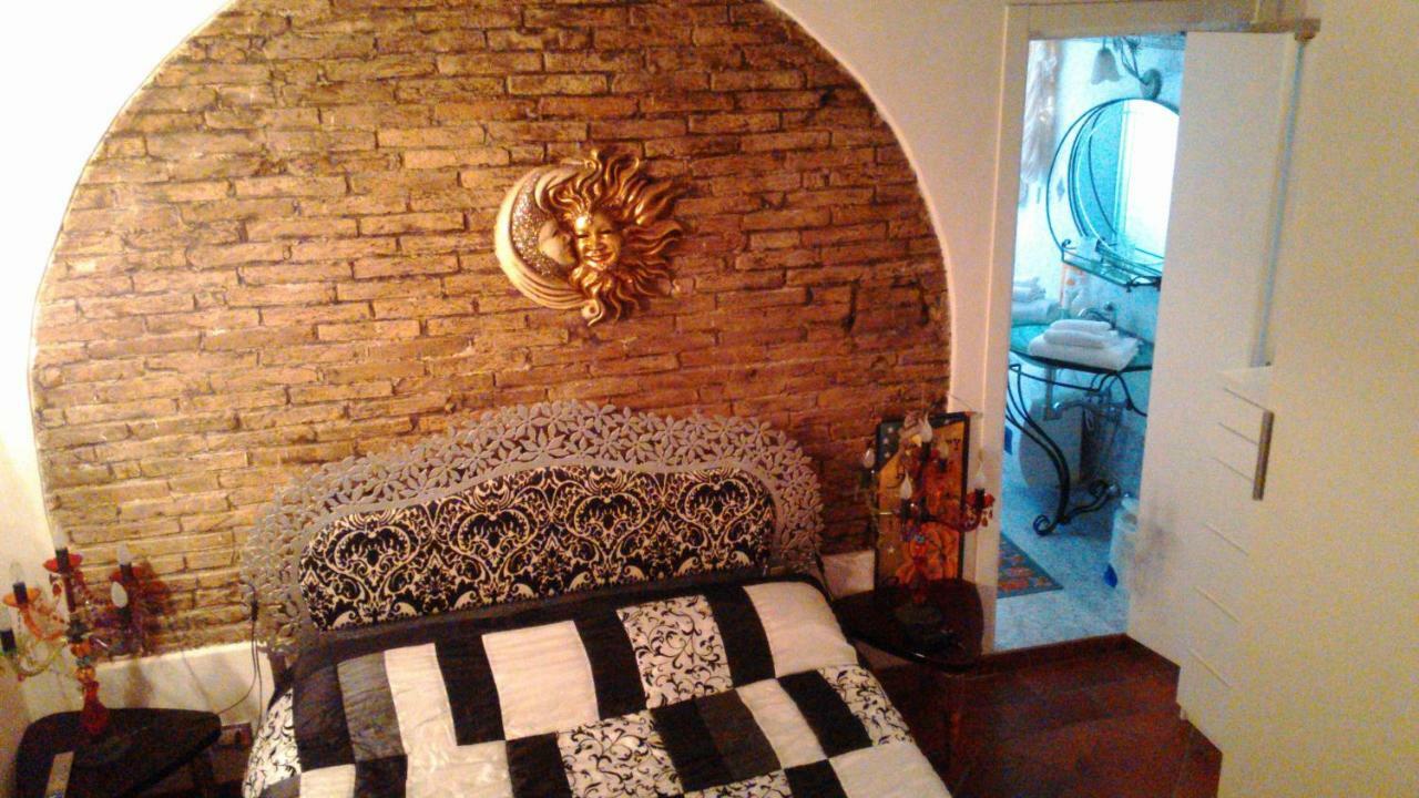 ליבורנו L'Ora Delle Streghe B&B Centralissimo מראה חיצוני תמונה