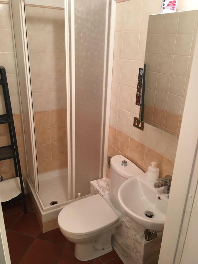 ליבורנו L'Ora Delle Streghe B&B Centralissimo מראה חיצוני תמונה