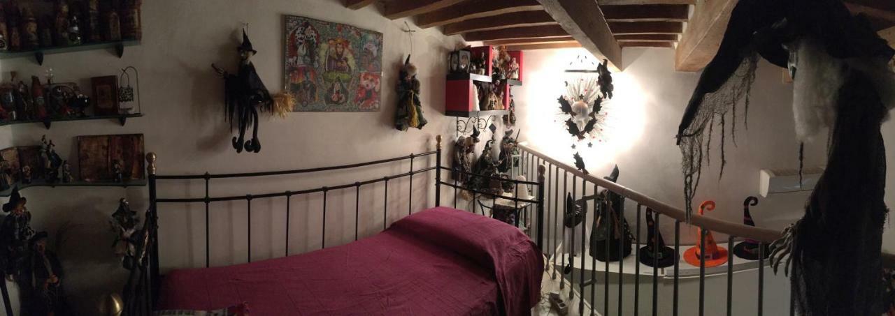 ליבורנו L'Ora Delle Streghe B&B Centralissimo מראה חיצוני תמונה